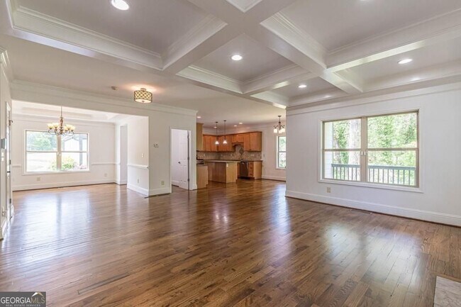 Building Photo - 1410 Eastland Rd SE