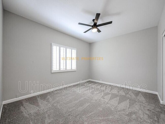 Building Photo - 10033 N 55th Pl