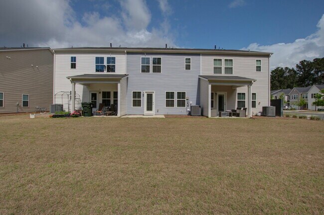 Building Photo - 4105 Quincy Adams Ln