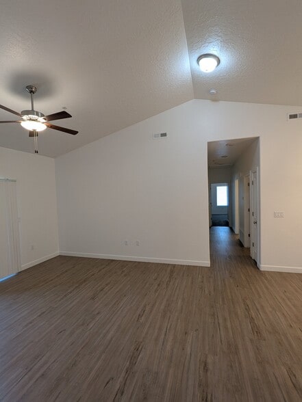 Building Photo - 344 S 740 W