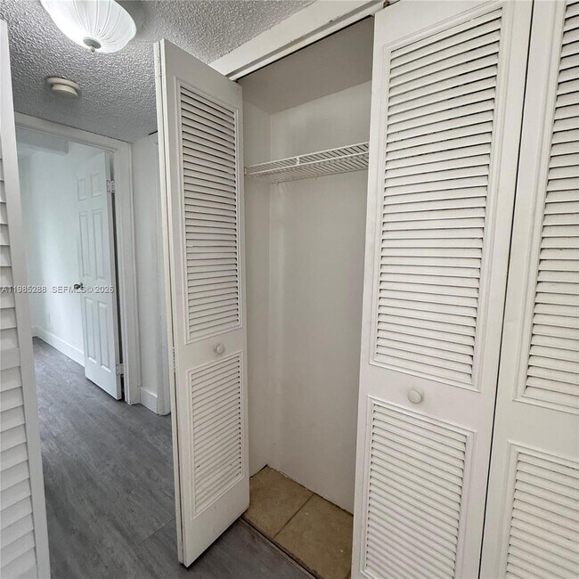 Building Photo - 1125 S Flagler Ave