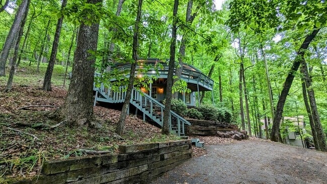 Building Photo - 828 Little Pine Mountain Rd