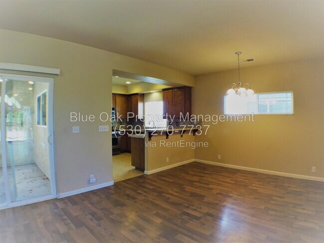Building Photo - 573 E Eaton Rd