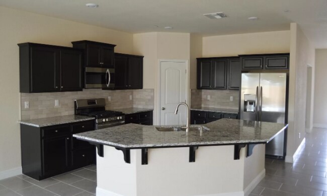Building Photo - 3715 Bonifacio Way