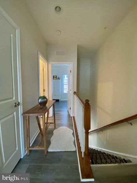 Building Photo - 7237 Yesterday Ln
