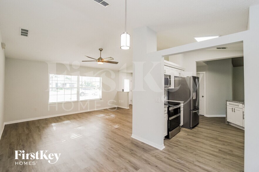 Building Photo - 29 Brian Ln