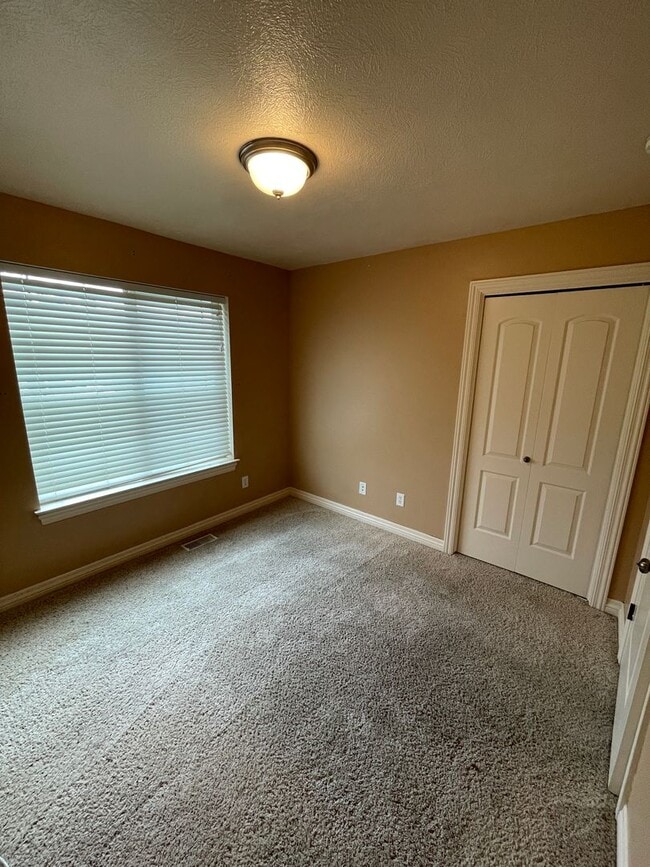 Building Photo - Amazing Home in Rexburg Idaho!