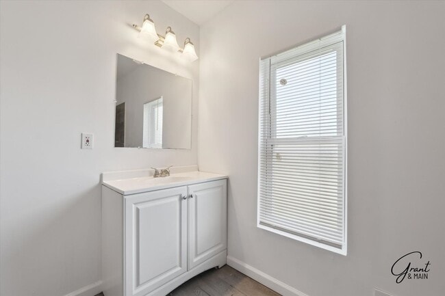 Building Photo - $1,995 - North End 4 Bedroom/ 1.5 bathroom...