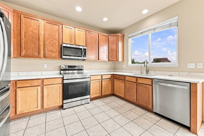 Building Photo - 15830 Abbeylara Ln