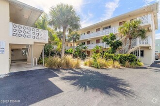 Building Photo - 1 Bed 1 Bath Condo Beachside HUD VASH Sect...