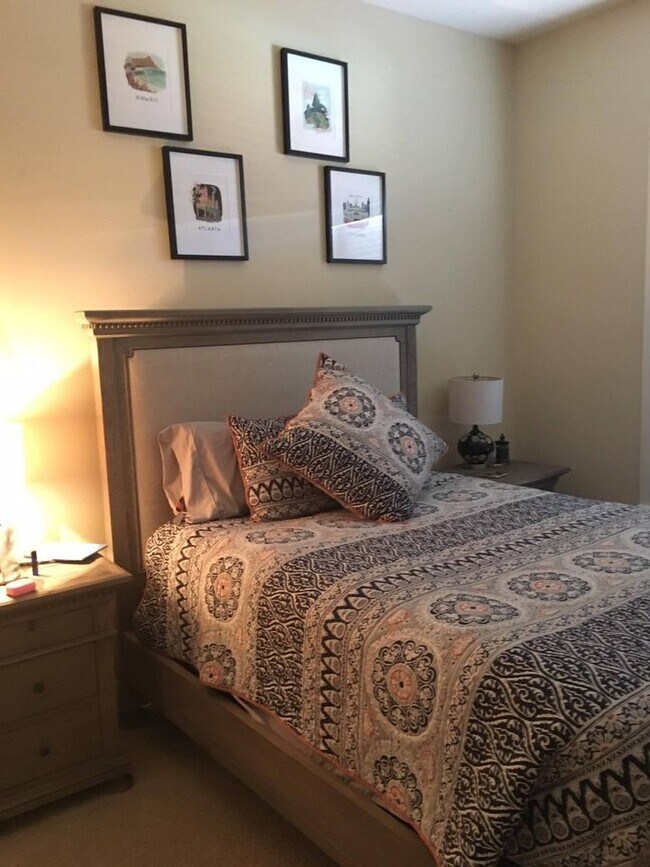 Building Photo - 870 Inman Village Pky NE