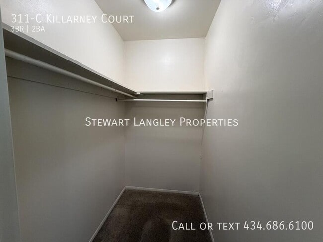 Building Photo - 311 Killarney Ct