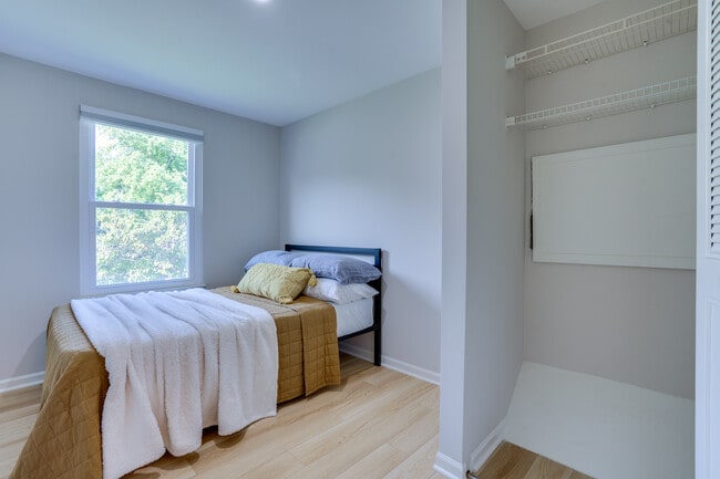 UL 2 - 5471 Braddock Ridge Dr