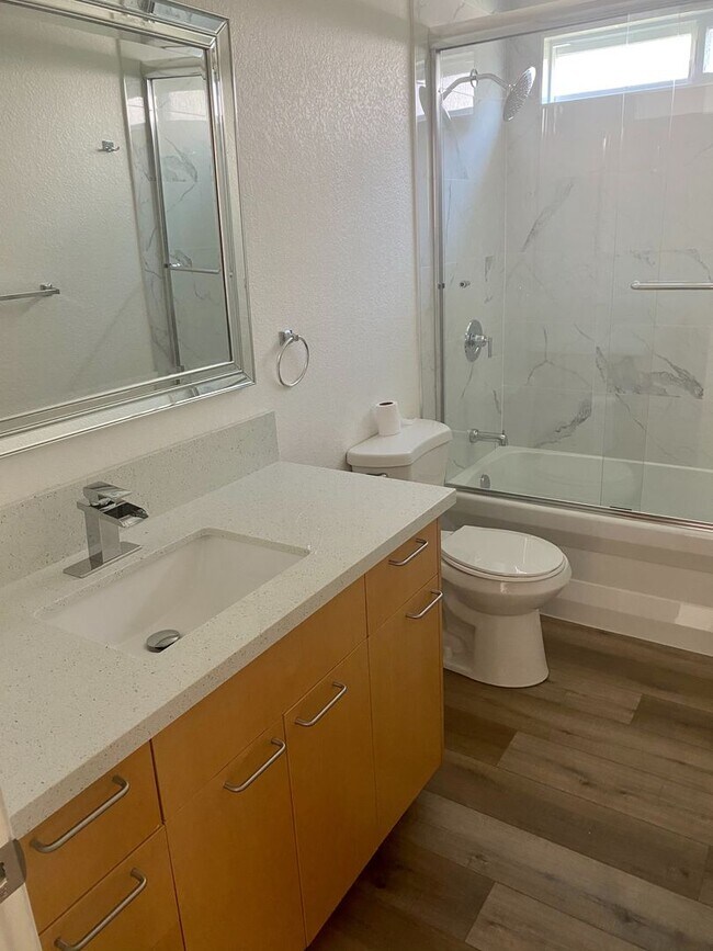 Building Photo - Carr Dr