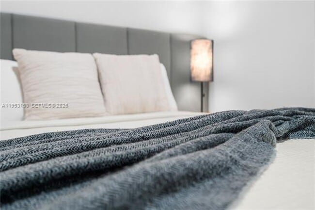 Building Photo - 3728 NW 19th Ave