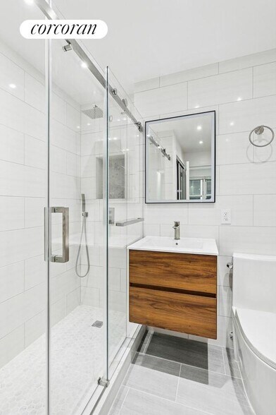 Building Photo - 77 W 55th St