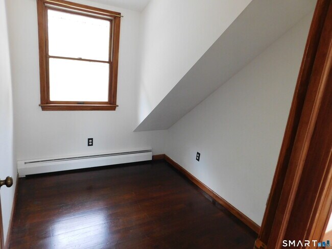 Building Photo - 59 Fair St
