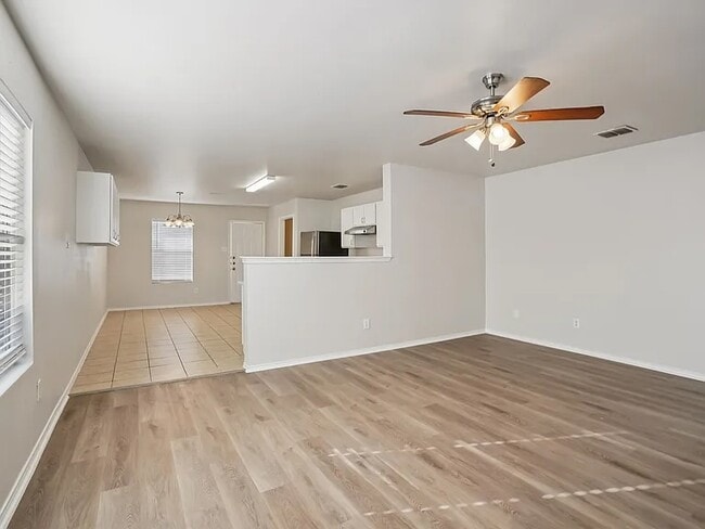 Building Photo - 4933 Parkrise Dr