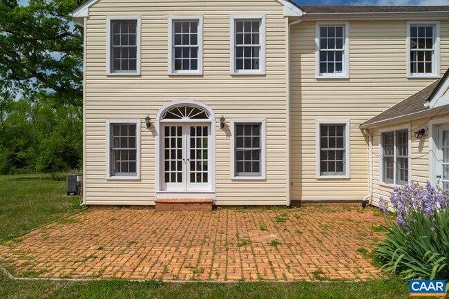 Building Photo - 1522 Oak Hill Ln