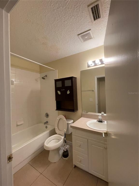 Building Photo - 525 ORCHID Dr