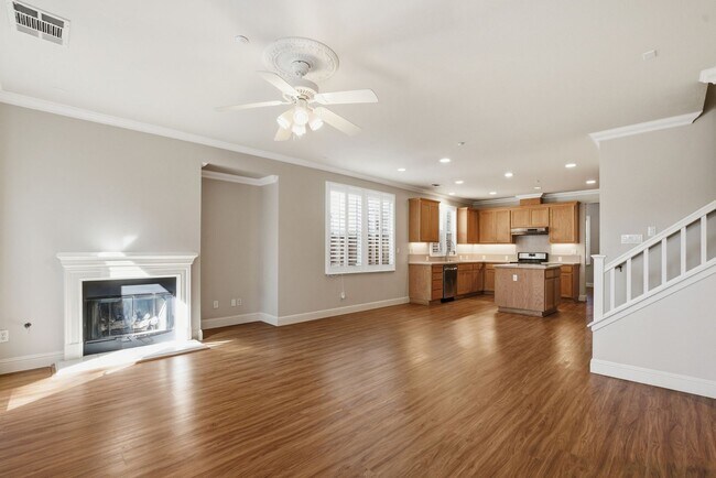 Building Photo - 4 Bed 3 Bath Single Family Home in Napa