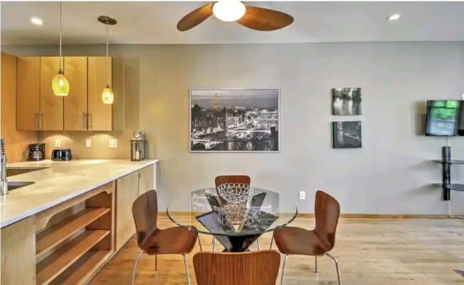 Dining room - 692 Kirkwood Ave SE