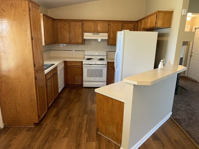 Building Photo - 3816 Sawtooth Dr