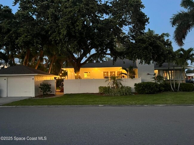 Building Photo - 346 3rd Ave