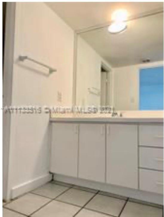 Building Photo - 9225 Collins Ave