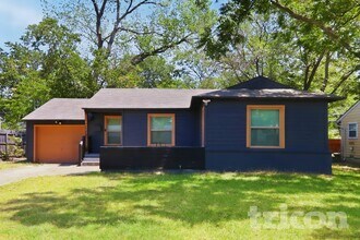 Building Photo - 10630 Newcombe Dr