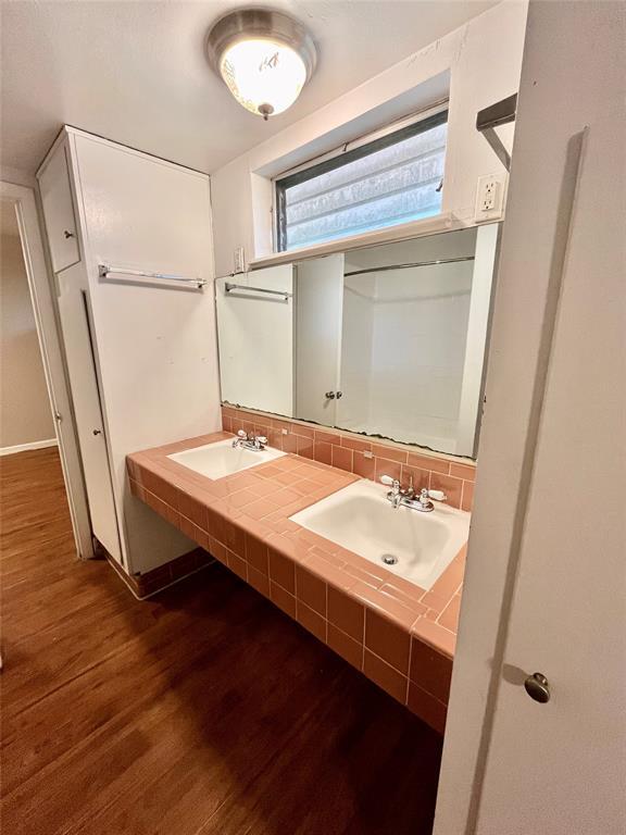 Building Photo - 3304 Red River St