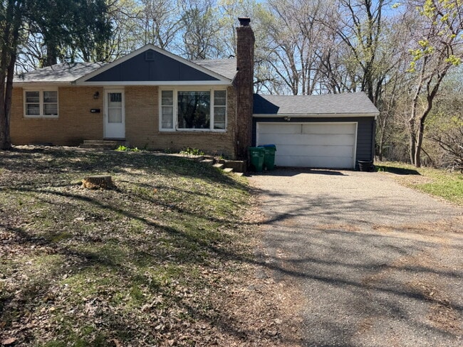 Building Photo - Charming 3-Bed Home with Finished Basement and huge backyard.