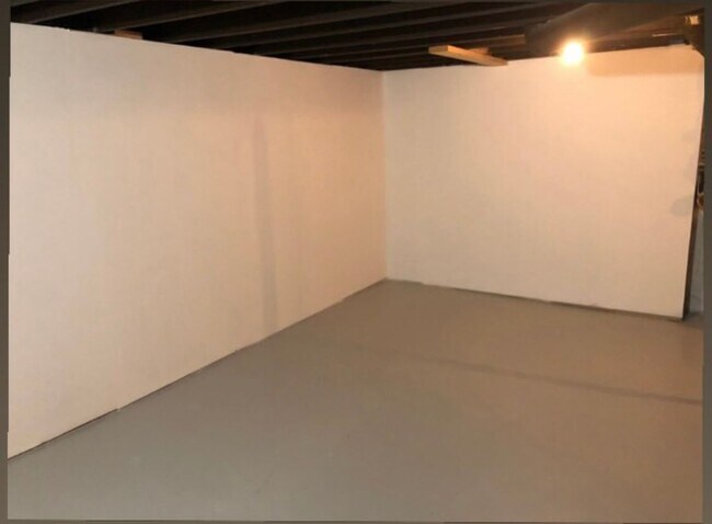 Building Photo - 21 W 78th Ter