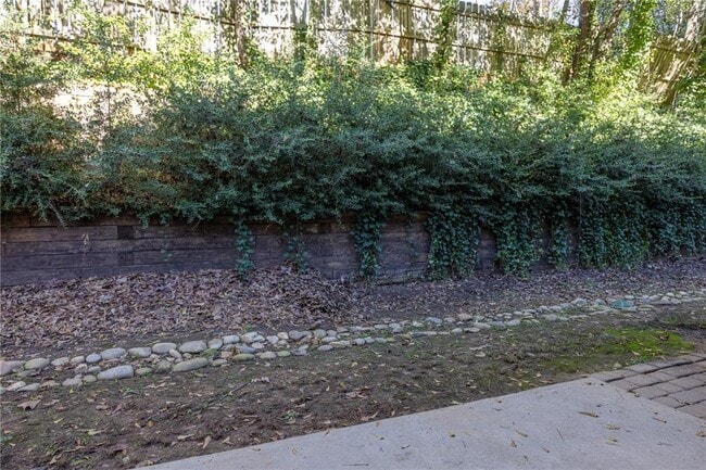 Building Photo - 1232 Harris Commons Pl