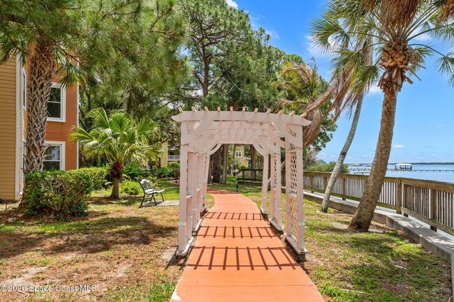 Building Photo - 225 S Tropical Trail