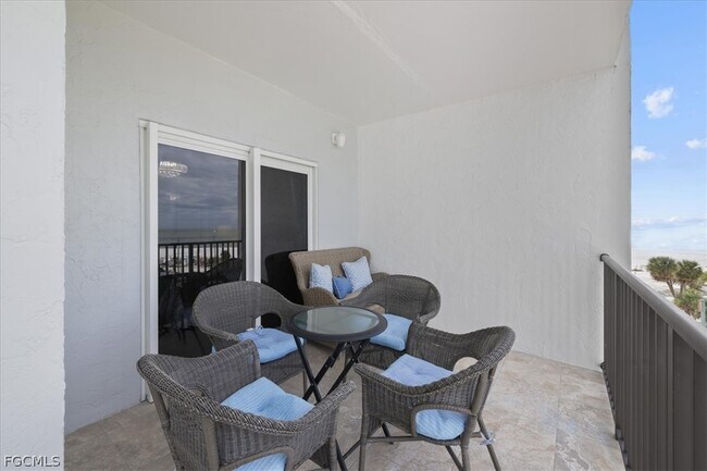 Building Photo - 1511 Estero Blvd