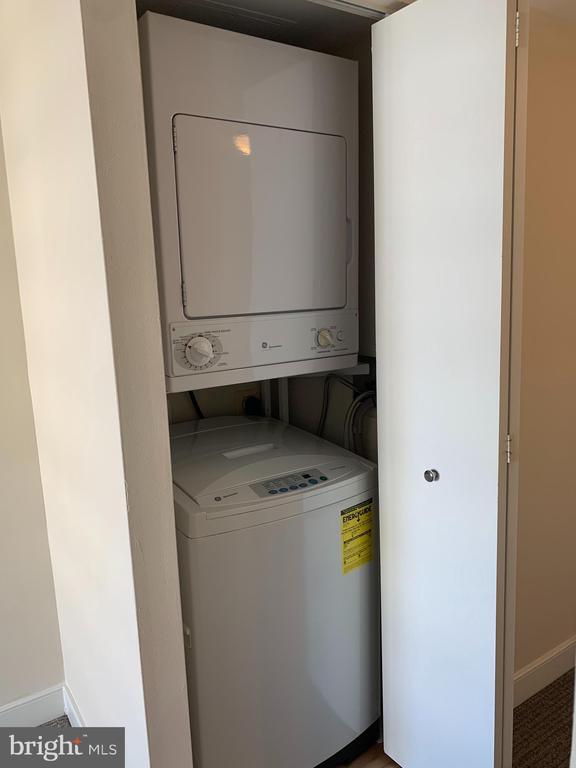 Building Photo - 7500 Woodmont Ave