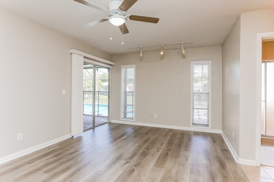 Building Photo - 3731 NW 114th Ave