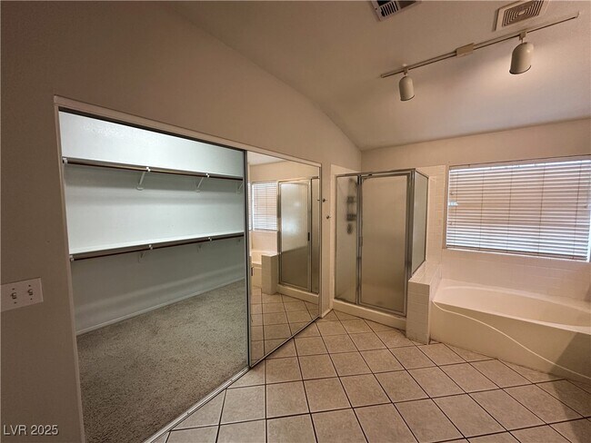 Building Photo - 2566 Golden Bay Ct