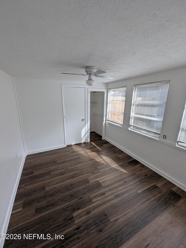 Building Photo - 3333 Myra St