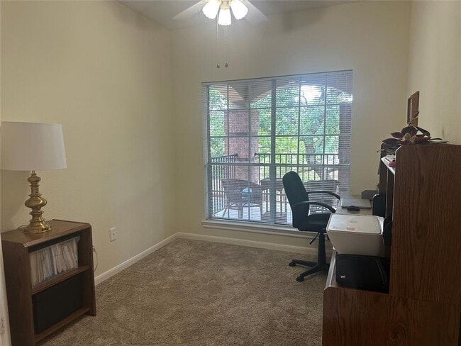 Building Photo - 2815 Kings Crossing Dr