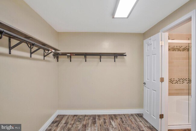 Building Photo - 9123 Old Burton Cir