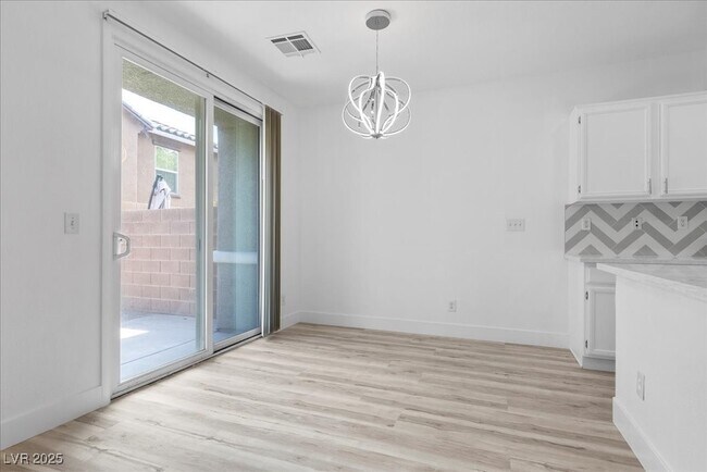 Building Photo - 32 Red Oak Canyon St