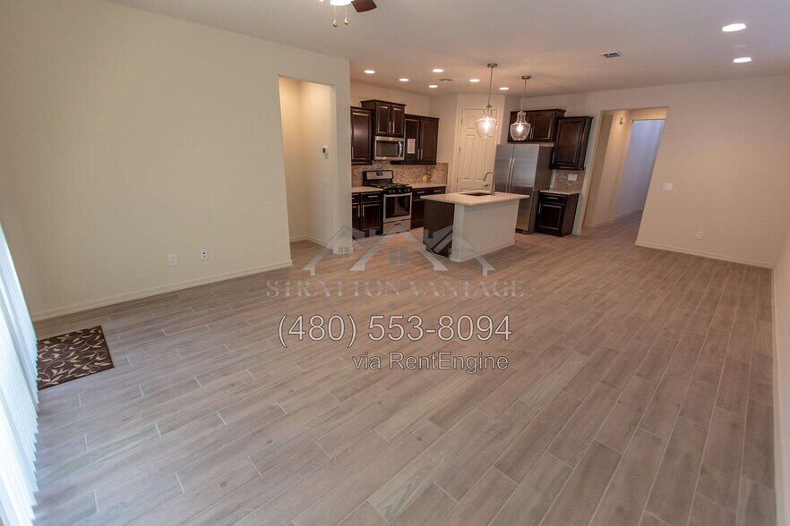 Building Photo - 5434 S Vincent