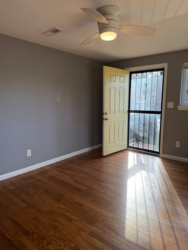 Building Photo - Clifton Place