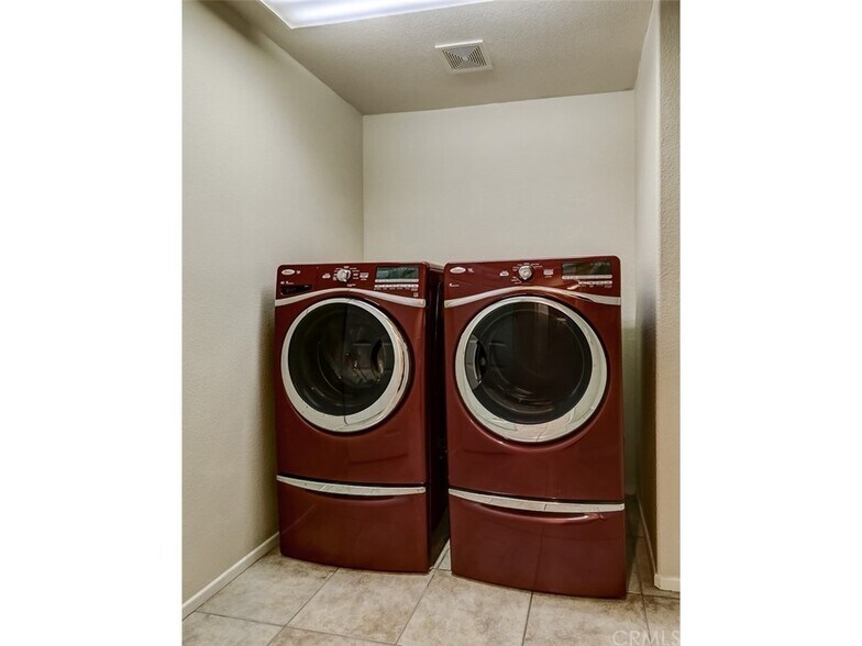 Building Photo - 26426 Mare Ln