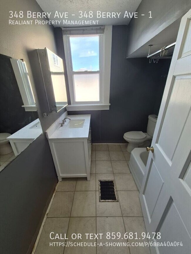 Building Photo - 348 Berry Ave