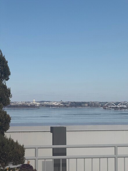 Building Photo - 925 N Fairfax St