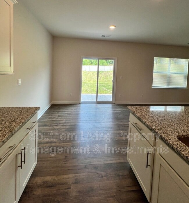 Building Photo - 3120 Winged Elm St