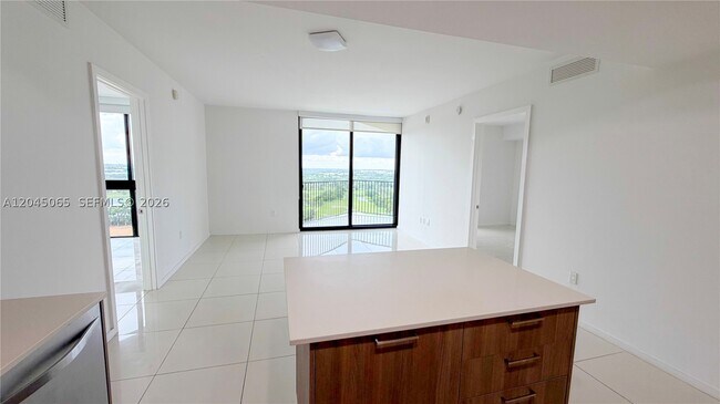 Building Photo - 5252 NW 85th Ave